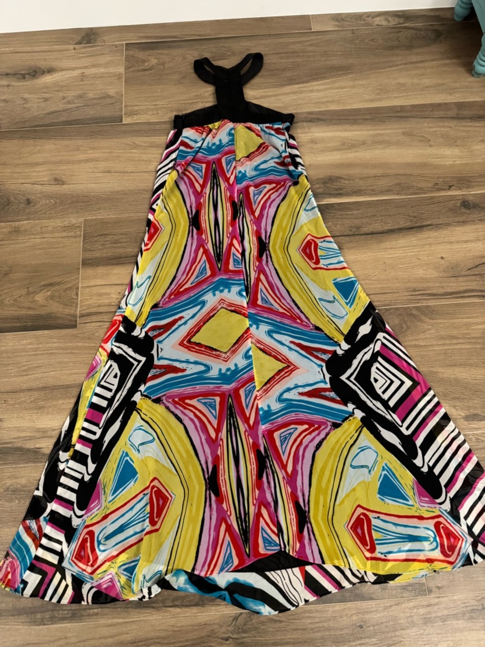 Authentic Icon Flowy Maxi Dress - Picture 9 of 9